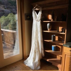 Beautiful ivory wedding dress